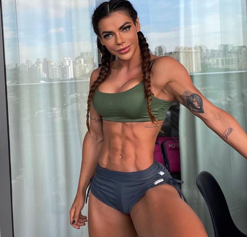 Suzy Cortez