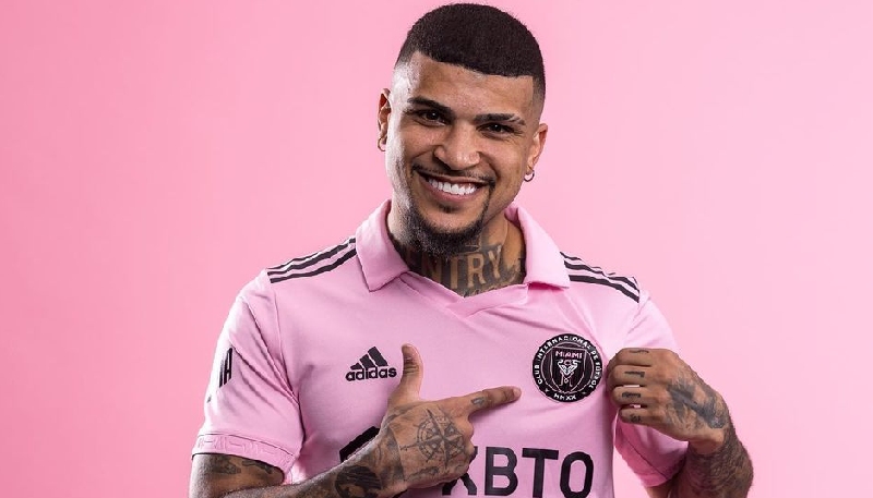 DeAndre Yedlin Net Worth